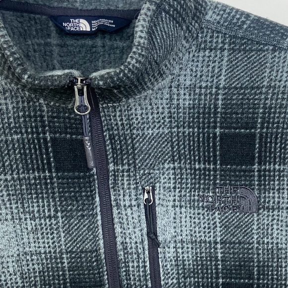 The North Face Rare Patterned Pull Over - Picture 3 of 4